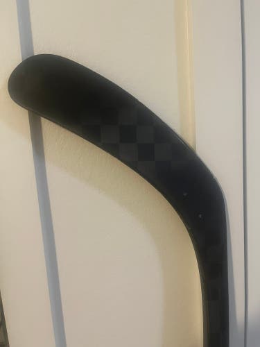 Senior Bauer Nexus Tracer Right Handed Hockey Stick P92 77 Flex Pro Stock (Used)