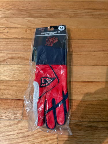 Medium Batting Gloves (New)