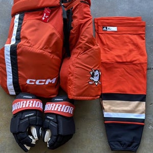 Men's Senior XL CCM HP45 Hockey Pants Pro Stock (New)