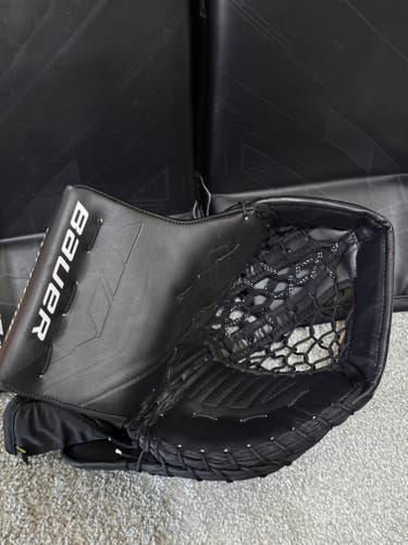 USED Bauer Fuse Glove and Blocker - Black