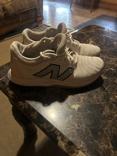 White Men's 7Y (Big Kids / Youth) Youth New Balance FuelCell Propel Shoes (Used)