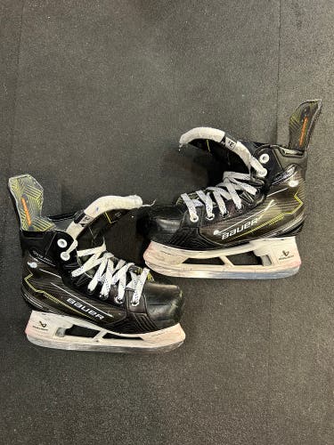 Junior Bauer Supreme Ignite Pro+ Hockey Skates | Size 3.5EE