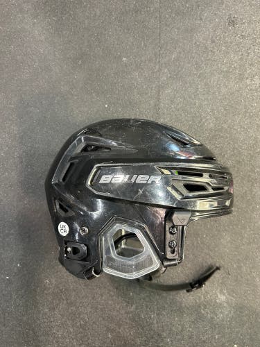 Small Bauer Re-Akt 155 Helmet