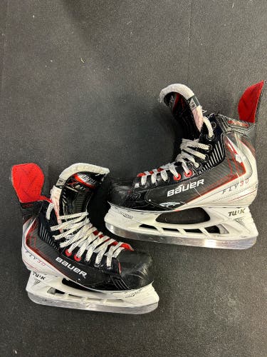 Senior Bauer Vapor Fly30 Hockey Skates | Size 8.5