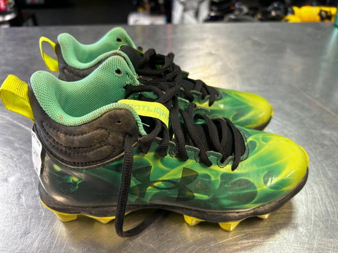 Used Under Armour Jr FB Cleats Green Junior 03 11868-S000070928