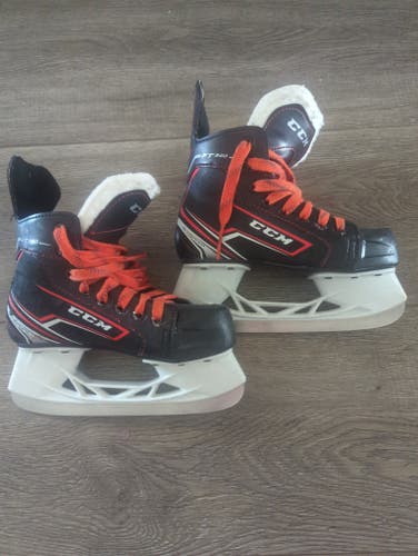 CCM JetSpeed FT340 Hockey Skates Size 1 (Used)