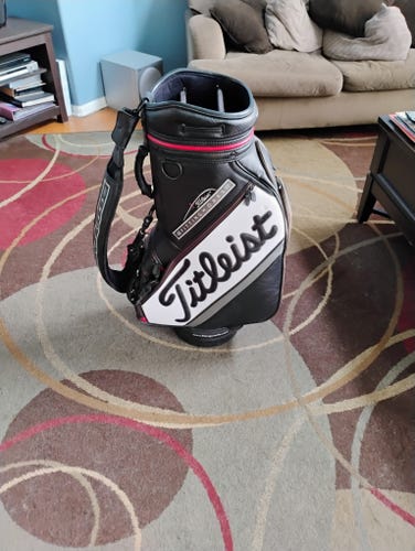 Titleist Tour Staff Bag (Used)