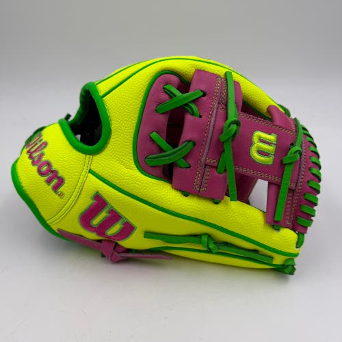 Wilson A2000 1975 11.75 March 2026 GOTM Infield Baseball Glove