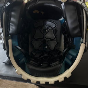 Youth Extra Large Schutt F7 Helmet (Used)