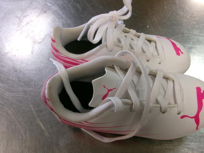 Used Puma Soccer Cleats White Youth 09.0 11868-S000070720