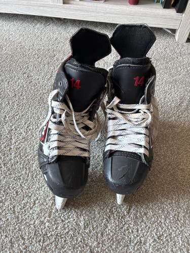 Black CCM JetSpeed FT2 Hockey Skates Regular Width Pro Stock Size 4.5 (Used)