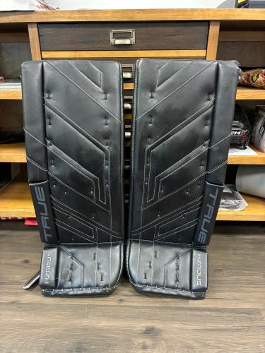 31+1.5 True HZRDUS Px4 Goalie Leg Pads (Used)