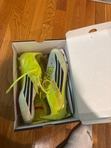 Green Men's Size M 9.5 (W 10.5) Adidas F50 Elite Cleats (Used)