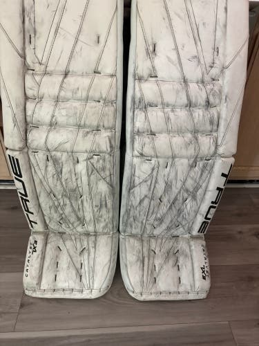 35" True Catalyst 7X3 Goalie Leg Pads (Used)