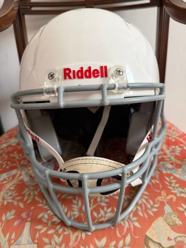 White Youth Large Riddell Victor Helmet (Used)
