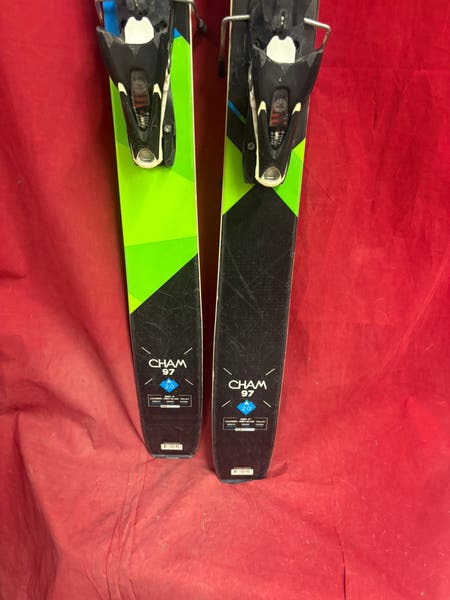 Skis: Dynastar Cham 97 skis, 184cm. Bindings: Rossignol Binding