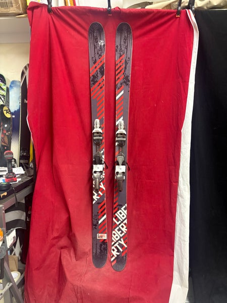 Skis: Liberty Hazmat skis, 181cm
Bindings: Rossignol
Binding Range: 280-315mm
All mountain twin tip
