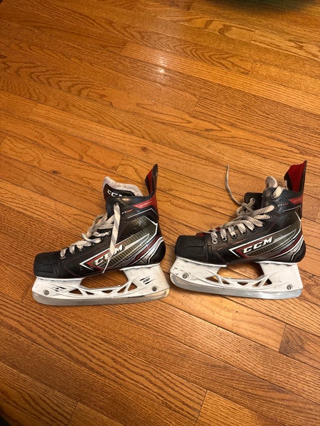 Black 2019 CCM JetSpeed FT460 Hockey Skates Regular Width Size 5 (Used)