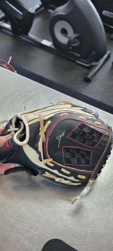 Used Mizuno FINCH 10 BB/SB Glove RH Throw Black 10" 11497-C000160039