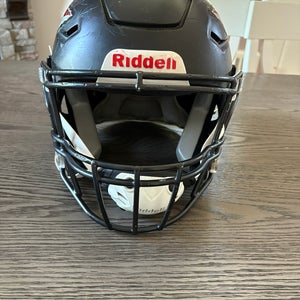 Black Youth Large Riddell SpeedFlex Helmet (Used)