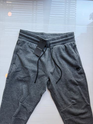 Fabletics Go-To Joggers Gray Large Men's (New)