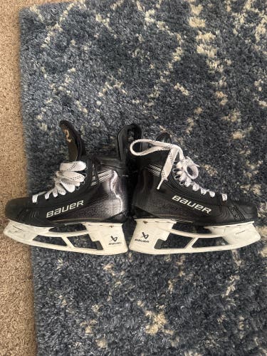 Bauer Vapor Hyperlite 2 Hockey Skate Pro Custom Black