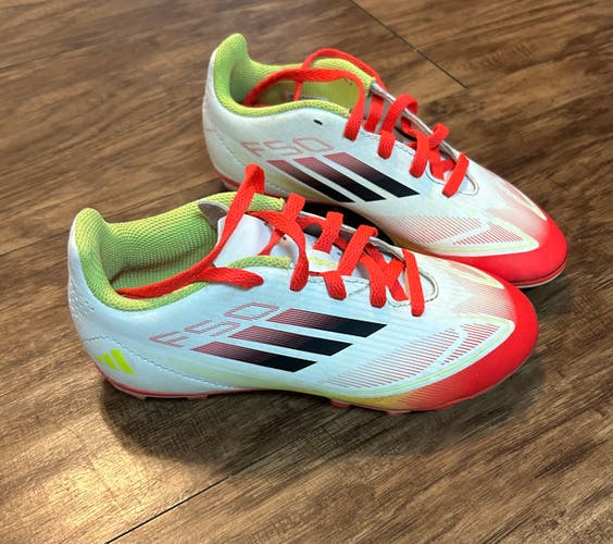 White Kids 1Y (Big Kids / Youth) Adidas F50 Elite Molded Cleats Cleats (Used)