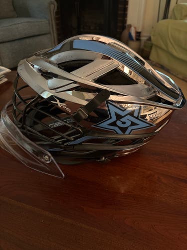 Cascade XRS Goalie Helmet (Barely Used)(FiveStar)