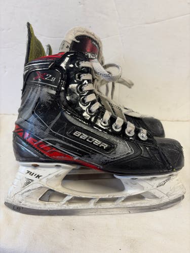 Black Bauer Vapor X2.9 Hockey Skates Regular Width Size 4 (Used)