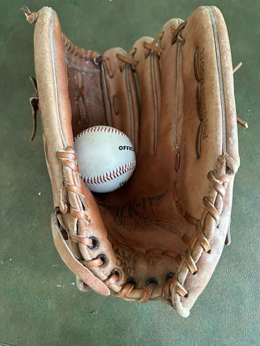 Diamond RH Outfield Baseball Glove 12" (Used)