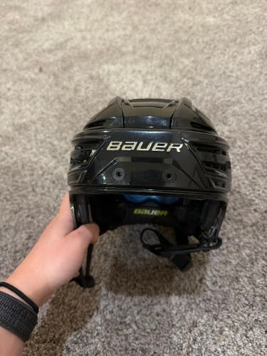 Small Bauer Re-Akt 150 Helmet (Used)