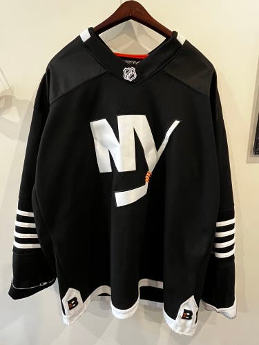 Black Size 54 Men's Islanders Jersey Nick Leddy