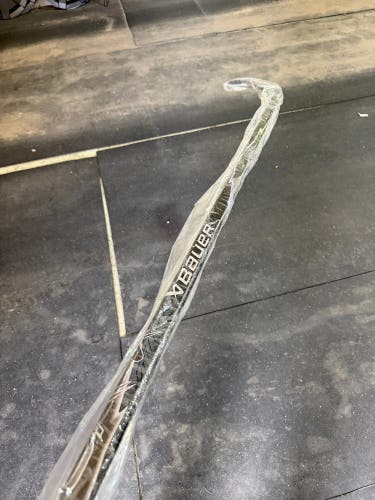 Senior Bauer Vapor Flylite Right Handed Hockey Stick P28M 77 Flex Pro Stock (New)
