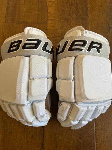 Los Angeles Kings Pro Stock - Lemieux - White Bauer Pro Series Gloves 14" (Used)