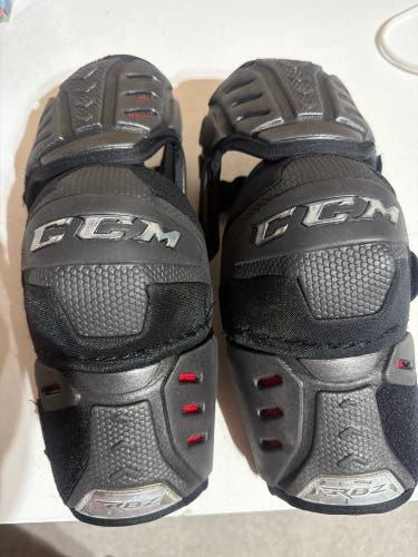 Senior Large CCM RBZ 110 Elbow Pads Pro Stock (Used)
