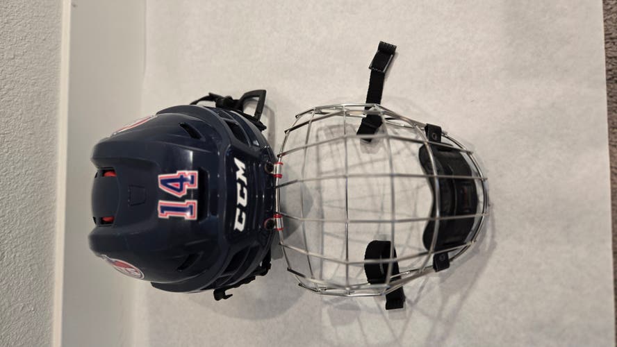 Medium CCM Resistance Helmet (Used) in Navy with Chrome cage