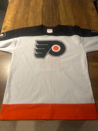 White Large Kids Unisex Jersey (Used)