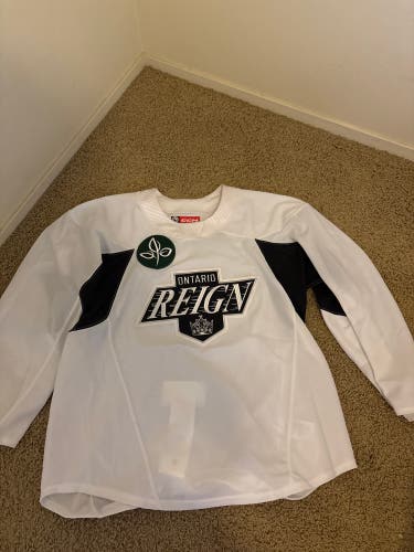 White Size 54 Men's CCM Jersey (Used)