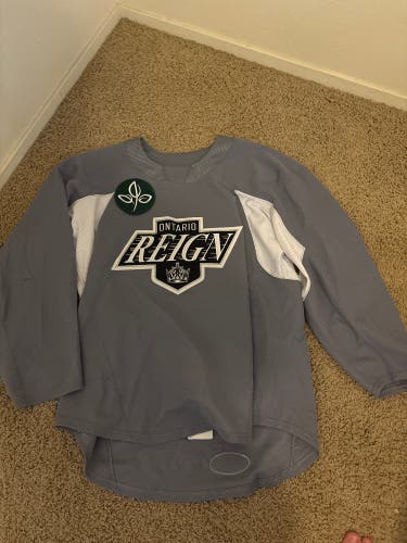Gray Size 54 Men's CCM Jersey (Used)