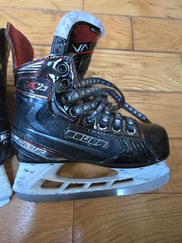 Bauer Vapor X2.7 Hockey Skates Regular Width 12 (Used)