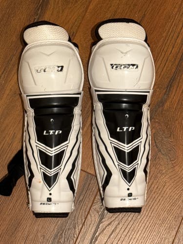 Youth CCM LTP 10" Shin Pads (Used)