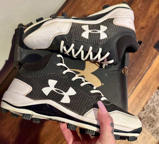 Under Armour Heater Mid TPU Baseball Cleats Size 11 Black/White