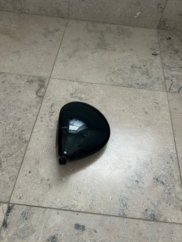 Men's Titleist Gt3 Driver Right Handed Club Head (Used)