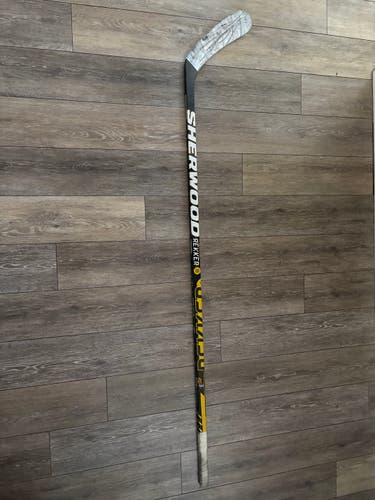 Senior Sher-Wood Rekker Right Handed Hockey Stick PP26 75 Flex (Used)