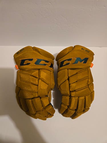 Rare! Minnesota Wild Stadium Series Jetspeed Gloves 14" (Used)