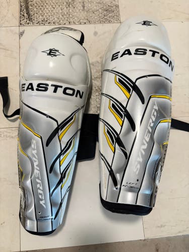 Senior Easton Synergy EQ20 14" Shin Pads (Used)