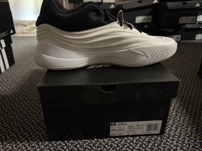 Men's Size M 10.5 (W 11.5) Adidas Dame X Shoes (New)