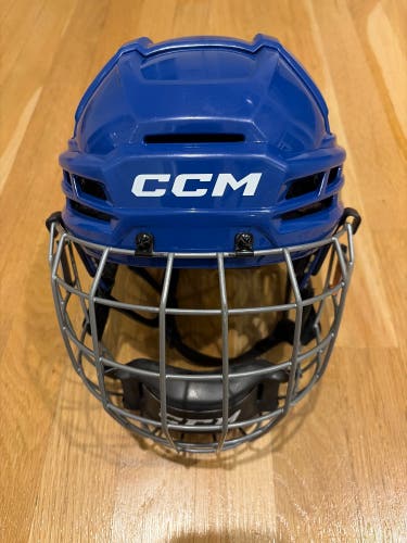 Small CCM Tacks 720 Helmet (Used)