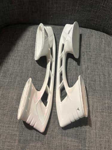 Bauer Tuuk LightSpeed Edge Skate Blade Holders, Size 246