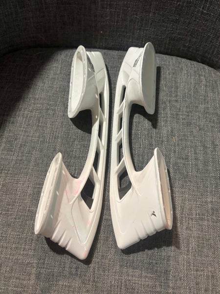 Bauer Tuuk LightSpeed Edge Skate Blade Holders, Size 246